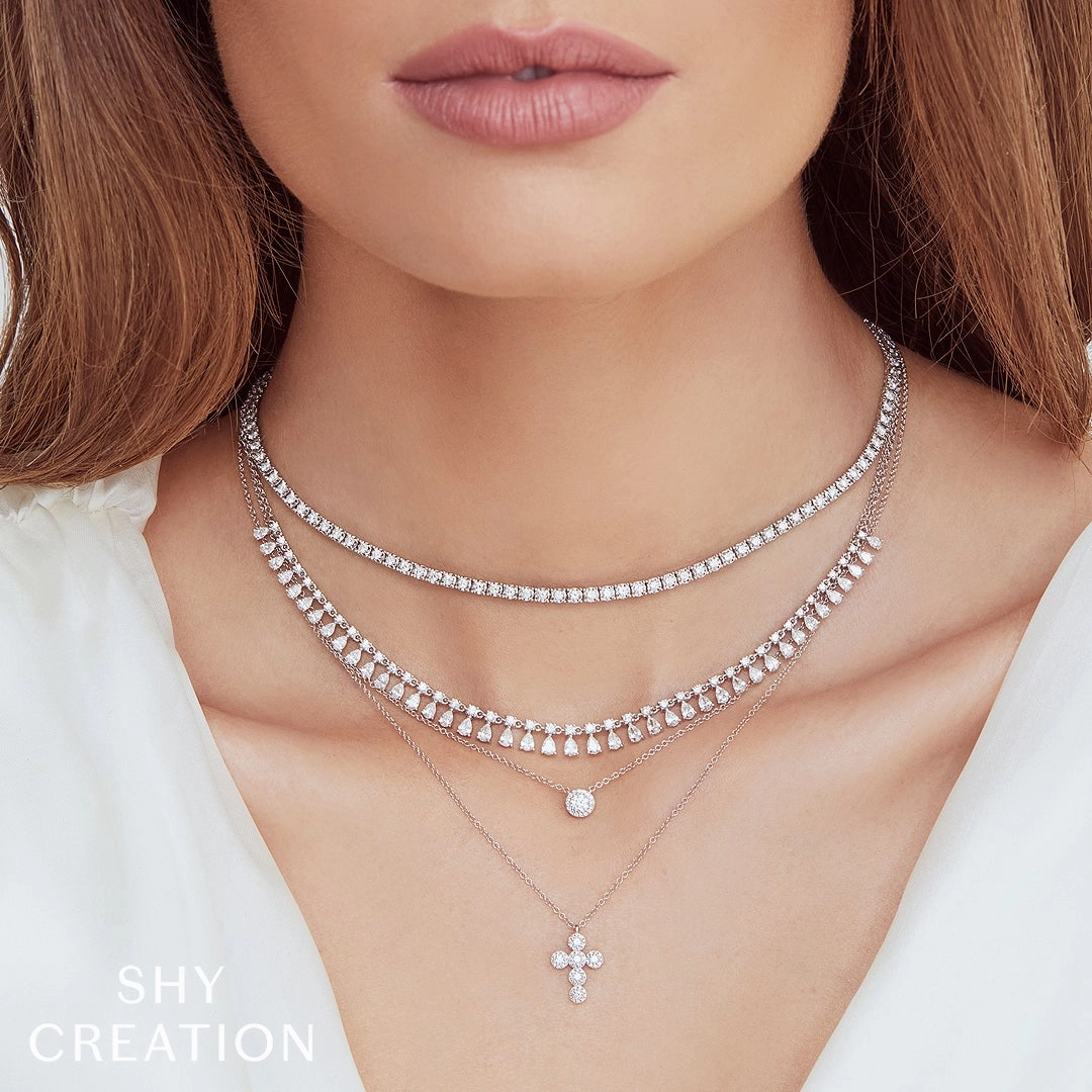 Shy Creation 0.20Ct-Ctr(Round) 0.05Ct-Side Diamond Necklace SC55005792