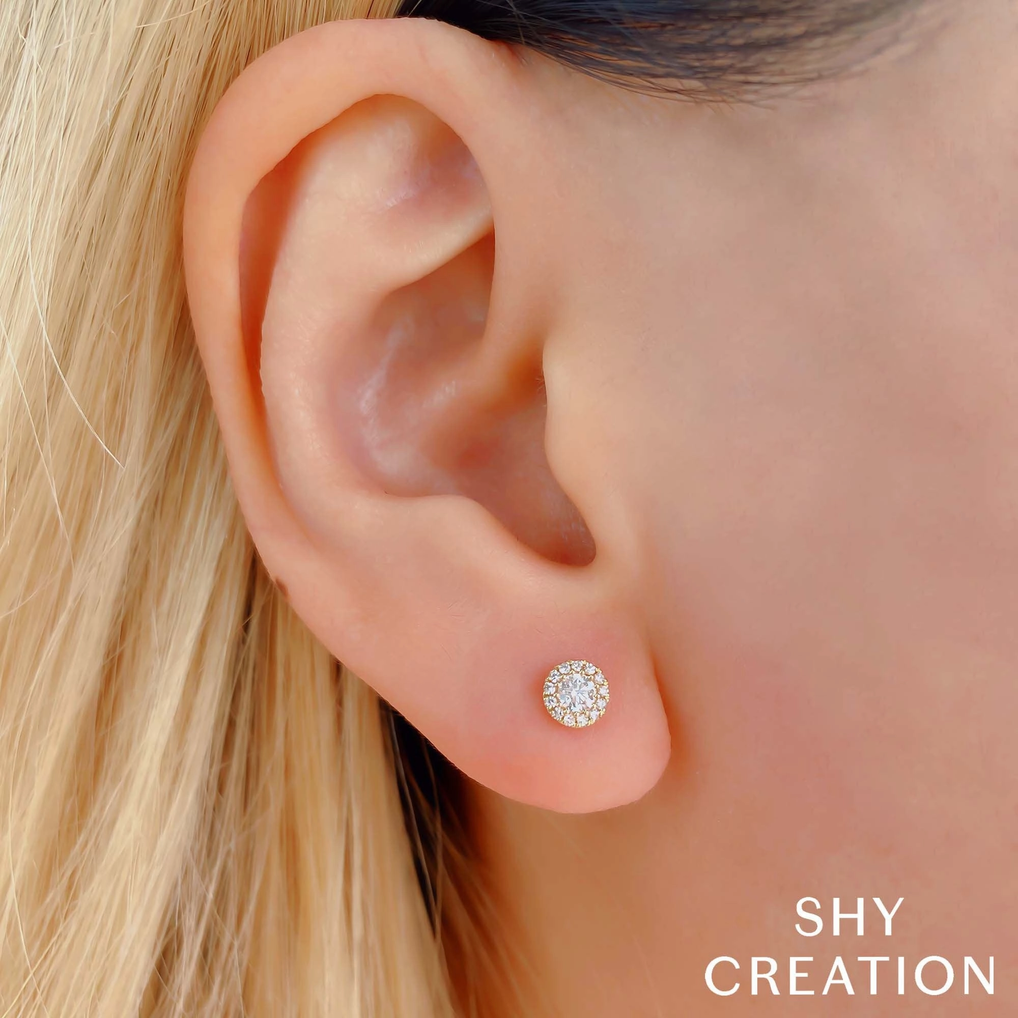 Shy Creation 0.24Ct Diamond Stud Earring SC55002600
